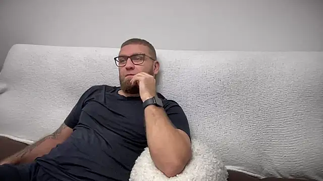 Snapshot of Bear_bear_ chatting on 12/24/24, 12:33 Bear bear  online show from 12/24/24, 12:33