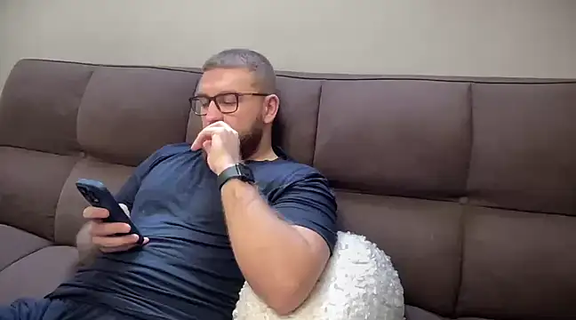 Snapshot of Bear_bear_ chatting on 12/26/24, 10:48 Bear bear  online show from 12/26/24, 10:48