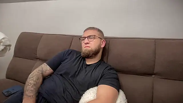 Snapshot of Bear_bear_ chatting on 12/26/24, 04:58 Bear bear  online show from 12/26/24, 04:58