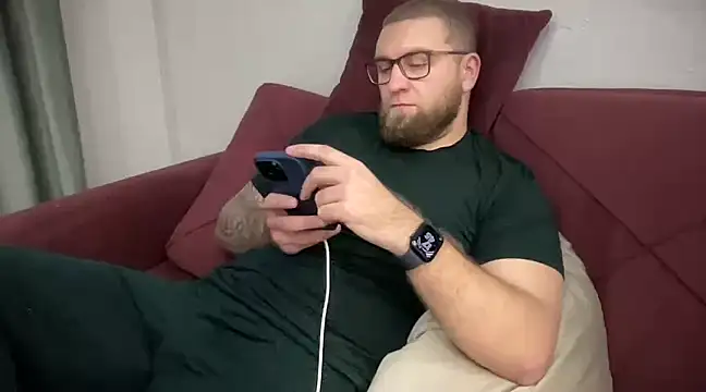 Snapshot of Bear_bear_ chatting on 01/27/25, 02:46 Bear bear  online show from 01/27/25, 02:46