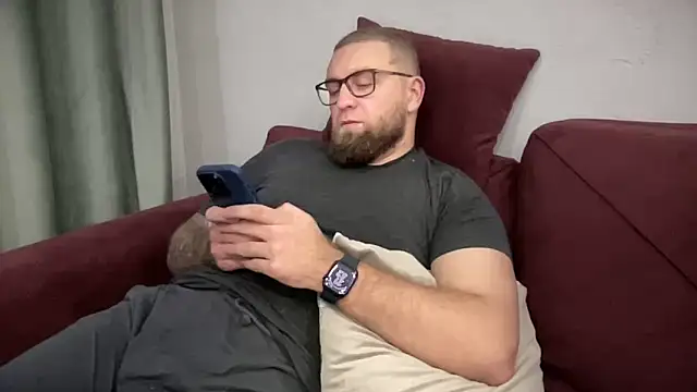 Snapshot of Bear_bear_ chatting on 02/02/25, 06:53 Bear bear  online show from 02/02/25, 06:53