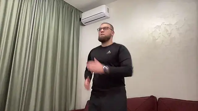 Snapshot of Bear_bear_ chatting on 02/10/25, 04:14 Bear bear  online show from 02/10/25, 04:14