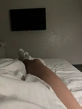 Snapshot of Bear_bear_ chatting on 02/11/25, 09:35 Bear bear  online show from 02/11/25, 09:35