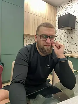 Snapshot of Bear_bear_ chatting on 02/24/25, 04:26 Bear bear  online show from 02/24/25, 04:26