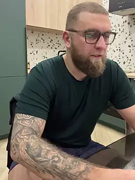 Snapshot of Bear_bear_ chatting on 02/25/25, 09:02 Bear bear  online show from 02/25/25, 09:02