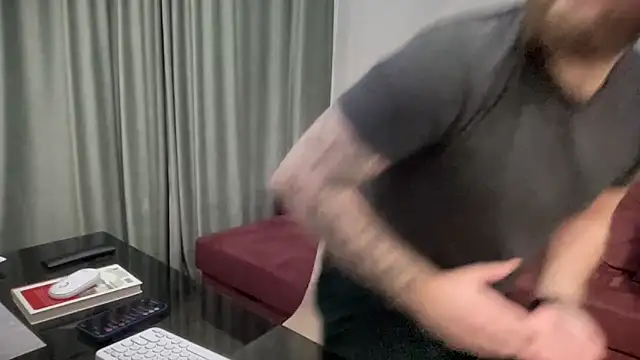 Snapshot of Bear_bear_ chatting on 03/07/25, 09:48 Bear bear  online show from 03/07/25, 09:48