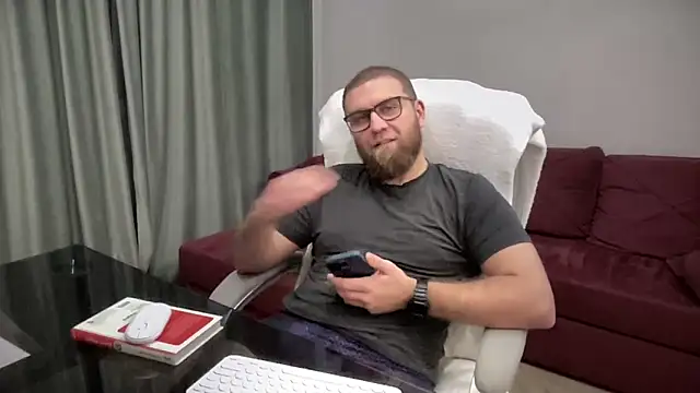 Snapshot of Bear_bear_ chatting on 03/10/25, 02:39 Bear bear  online show from 03/10/25, 02:39