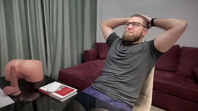 Snapshot of Bear_bear_ chatting on 03/10/25, 07:40 Bear bear  online show from 03/10/25, 07:40