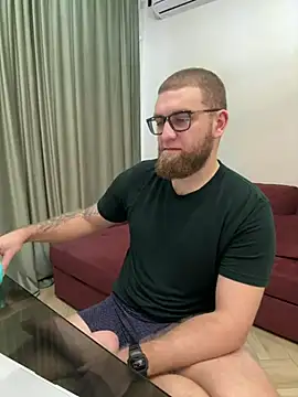 Snapshot of Bear_bear_ chatting on 03/12/25, 07:24 Bear bear  online show from 03/12/25, 07:24