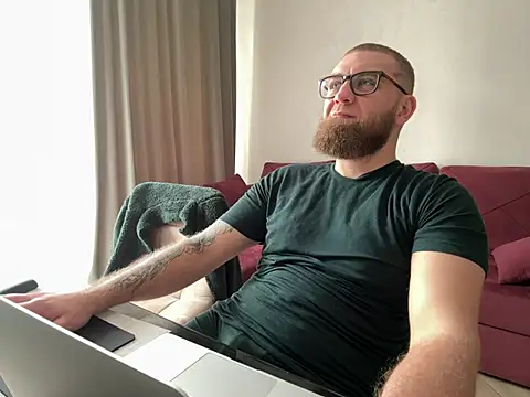 Snapshot of Bear_bear_ chatting on 03/20/25, 09:04 Bear bear  online show from 03/20/25, 09:04