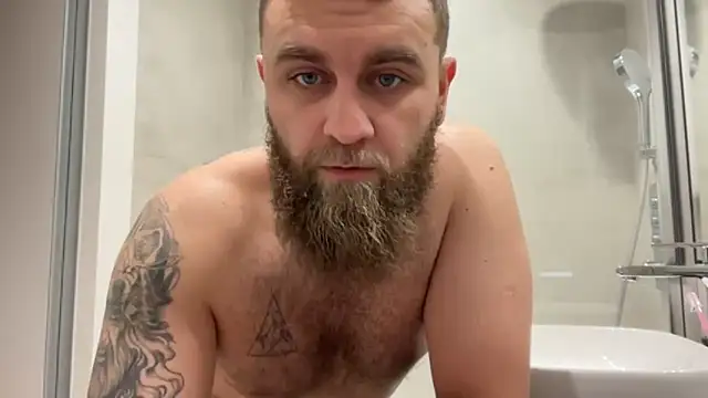 Bear bear  online show from 11/11/25, 08:47