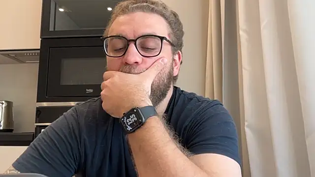 Snapshot of Bear_bear_ chatting on 04/11/26, 09:35 Bear bear online show from 04/11/26, 09:35