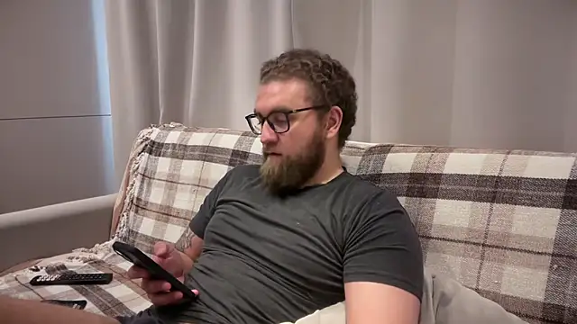 Bear bear  online show from 05/19/26, 07:58