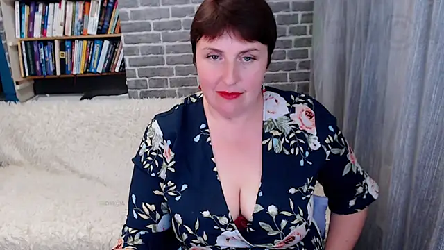 Snapshot of Rainbow_lady chatting on 09/21/25, 02:51 Rainbow lady online show from 09/21/25, 02:51