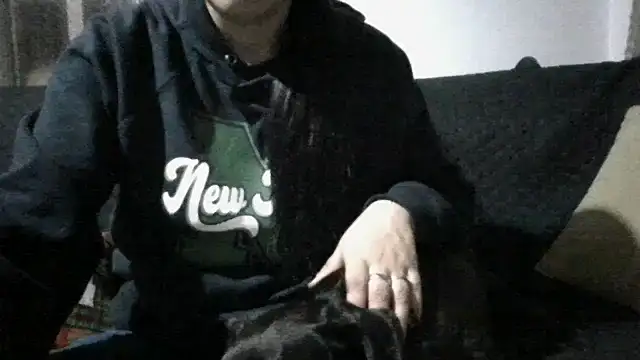 Snapshot of RAYA_1 chatting on 12/04/24, 01:14 RAYA 1 online show from 12/04/24, 01:14