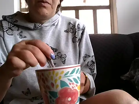 Snapshot of RAYA_1 chatting on 01/31/25, 04:17 RAYA 1 online show from 01/31/25, 04:17