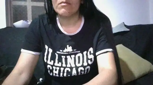 Snapshot of RAYA_1 chatting on 03/10/25, 11:27 RAYA 1 online show from 03/10/25, 11:27