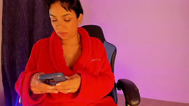 victoriachicas online show from 12/22/24, 11:00