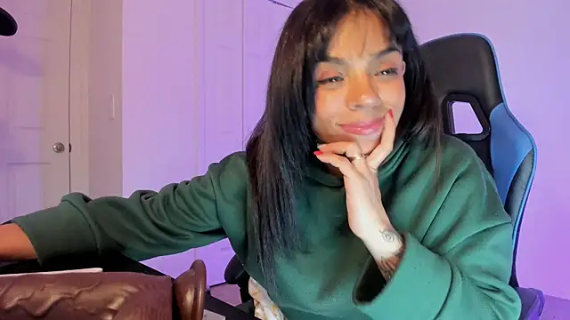 victoriachicas online show from 01/05/25, 05:30