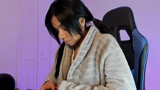 victoriachicas online show from 01/16/25, 10:10