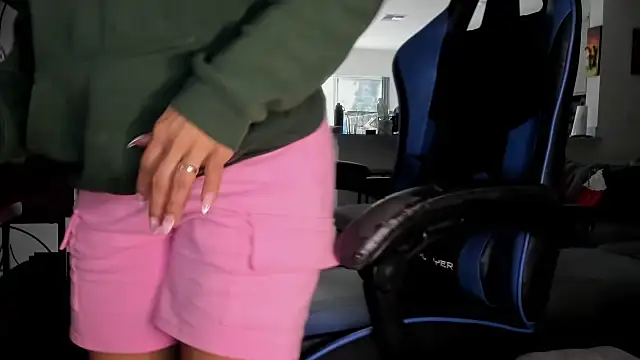 victoriachicas online show from 02/17/25, 05:43