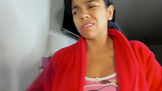 victoriachicas online show from 10/25/25, 10:01