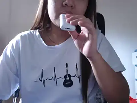 Snapshot of xTheLastVIRGINx chatting on 12/11/24, 05:32 xTheLastVIRGINx online show from 12/11/24, 05:32