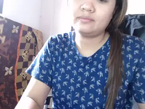 Snapshot of xTheLastVIRGINx chatting on 12/12/24, 04:37 xTheLastVIRGINx online show from 12/12/24, 04:37