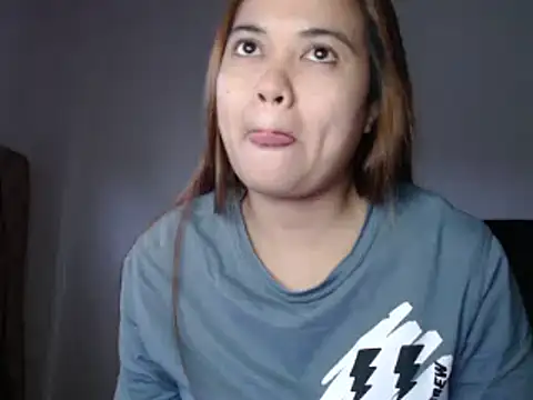 Snapshot of xTheLastVIRGINx chatting on 12/22/24, 09:22 xTheLastVIRGINx online show from 12/22/24, 09:22