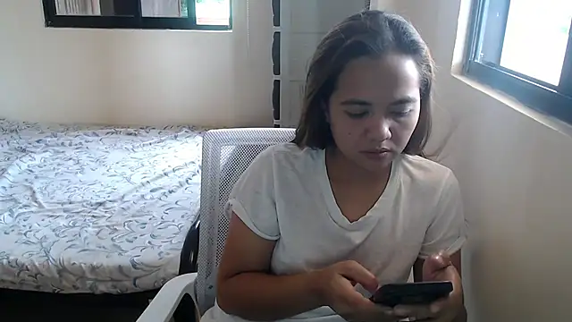 Snapshot of xTheLastVIRGINx chatting on 10/02/25, 06:09 xTheLastVIRGINx online show from 10/02/25, 06:09