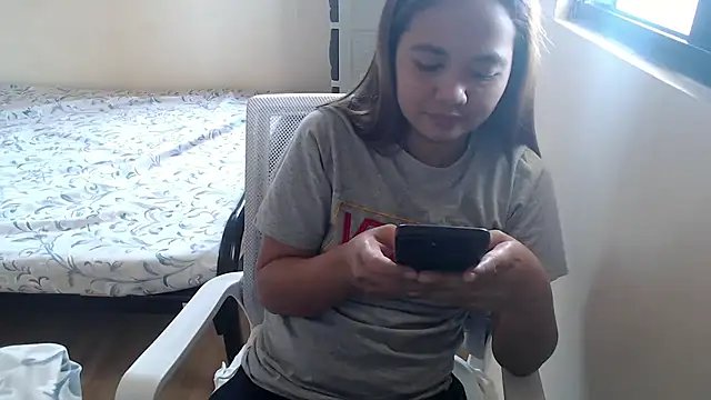 Snapshot of xTheLastVIRGINx chatting on 10/03/25, 05:15 xTheLastVIRGINx online show from 10/03/25, 05:15