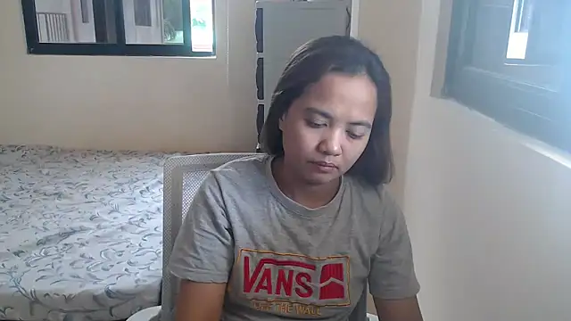 Snapshot of xTheLastVIRGINx chatting on 10/07/25, 04:53 xTheLastVIRGINx online show from 10/07/25, 04:53