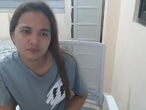 Snapshot of xTheLastVIRGINx chatting on 10/16/25, 04:41 xTheLastVIRGINx online show from 10/16/25, 04:41