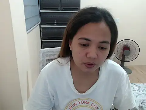 Snapshot of xTheLastVIRGINx chatting on 03/19/26, 02:43 xTheLastVIRGINx online show from 03/19/26, 02:43