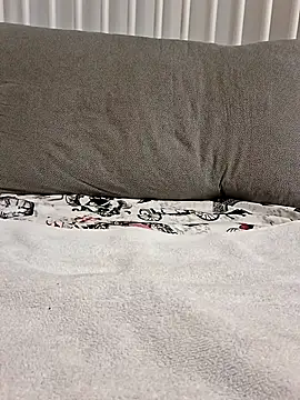 Snapshot of Vyrgin_boy chatting on 02/13/26, 01:18 Vyrgin boy online show from 02/13/26, 01:18