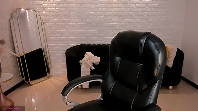 JuanitaClay online show from 02/12/25, 12:22