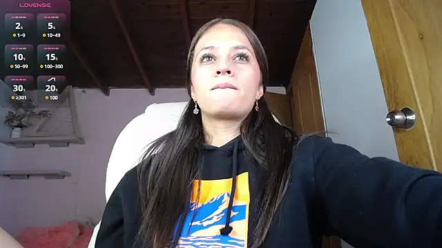 Snapshot of _juliana_rios chatting on 02/28/25, 09:01  juliana rios online show from 02/28/25, 09:01