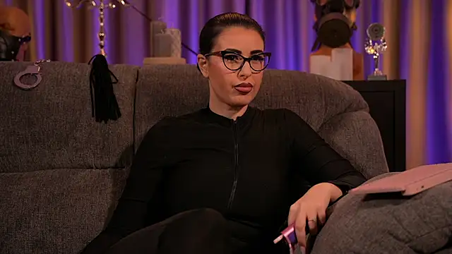 kelly kent online show from 03/07/25, 01:20