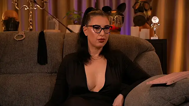 kelly kent online show from 10/13/25, 10:32