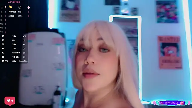 Emmy Ruiz online show from 03/08/25, 01:17