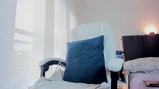 Snapshot of catimore chatting on 09/12/25, 04:29 catimore online show from 09/12/25, 04:29