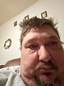 Snapshot of danman1979999 chatting on 12/01/25, 11:43 danman1979999 online show from 12/01/25, 11:43