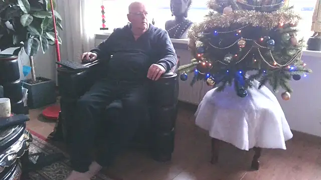 Exhib070 online show from 12/17/24, 11:39