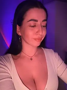 Snapshot of Emylia chatting on 01/28/25, 09:08 Emylia online show from 01/28/25, 09:08