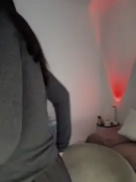 Snapshot of Emylia chatting on 02/21/25, 02:06 Emylia online show from 02/21/25, 02:06