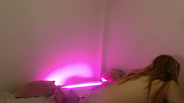 Snapshot of SweetSofty chatting on 03/14/25, 10:49 SweetSofty online show from 03/14/25, 10:49