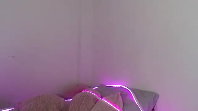 Snapshot of SweetSofty chatting on 11/11/25, 09:59 SweetSofty online show from 11/11/25, 09:59