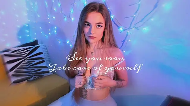 Snapshot of xwiuiwx chatting on 02/21/25, 08:38 xwiuiwx online show from 02/21/25, 08:38