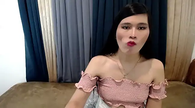 Snapshot of imyours-chenxx chatting on 02/05/25, 09:57 imyours-chenxx online show from 02/05/25, 09:57