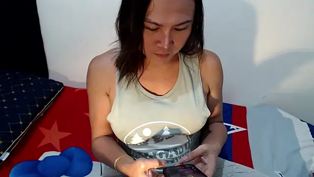 Snapshot of imyours-chenxx chatting on 10/05/25, 01:15 imyours-chenxx online show from 10/05/25, 01:15